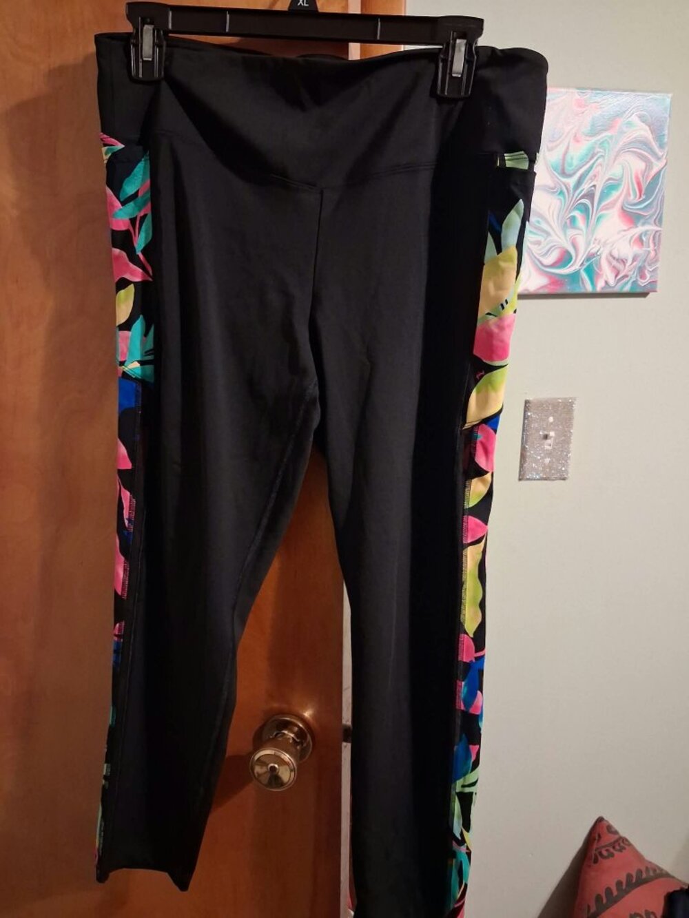 Pink Active Leggings Size XL Victoria's Secret